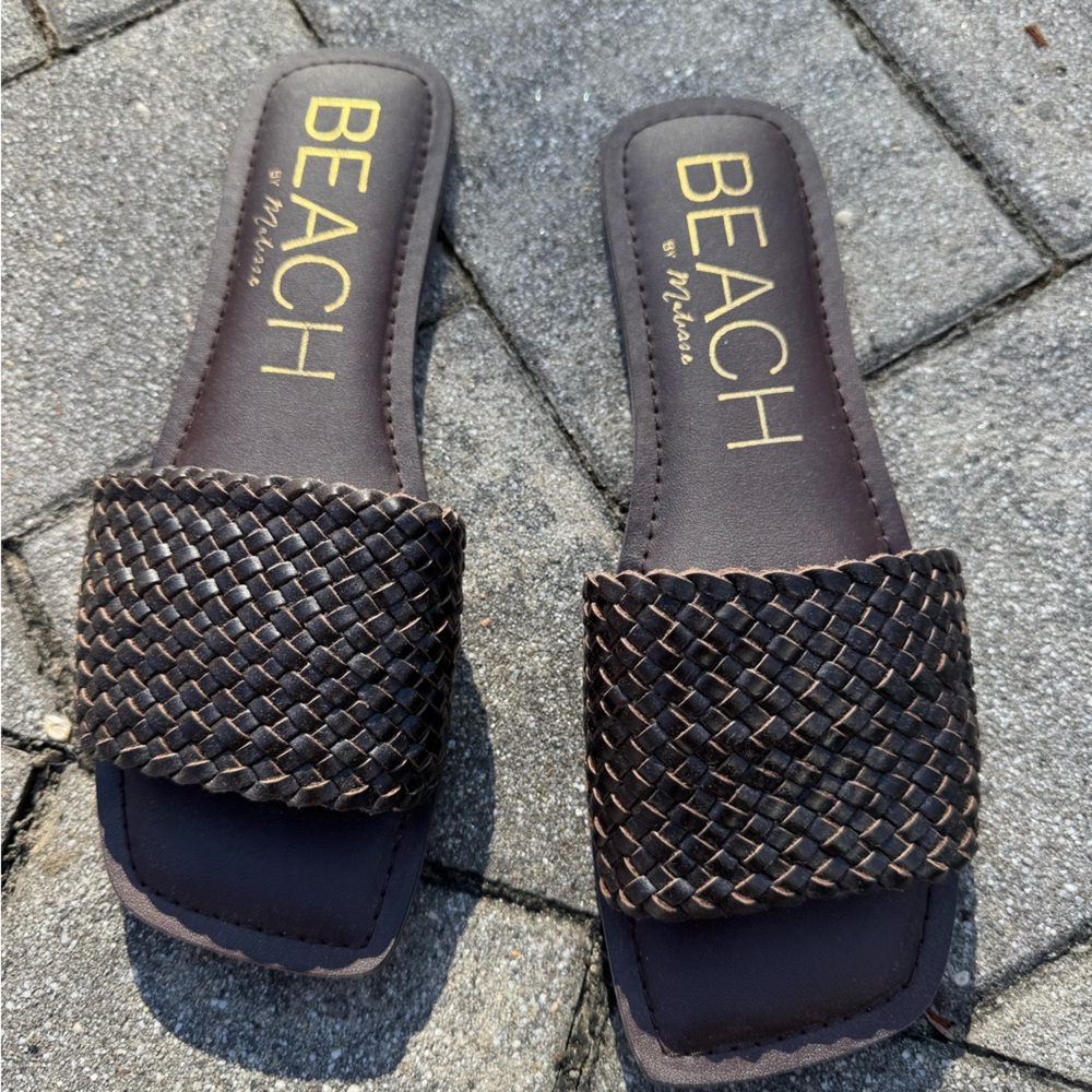 BEACH by Matisse Isle Sandals NWOT